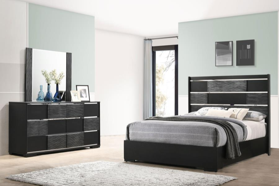 Juego de dormitorio de 4 piezas Eastern King de Blacktoft, color negro 207101KE-S4
