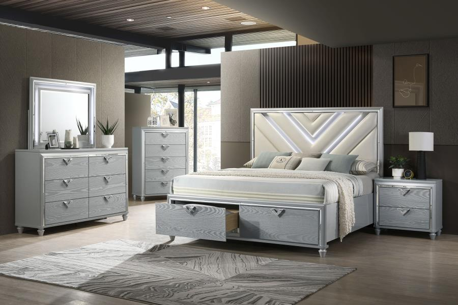 Juego de dormitorio Verónica de 5 piezas tamaño Queen en plata clara 224721Q-S5