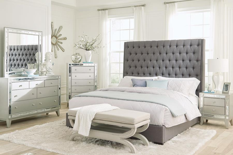 Juego de dormitorio Queen Camille de 4 piezas en color Mercury metálico 300621Q-S4