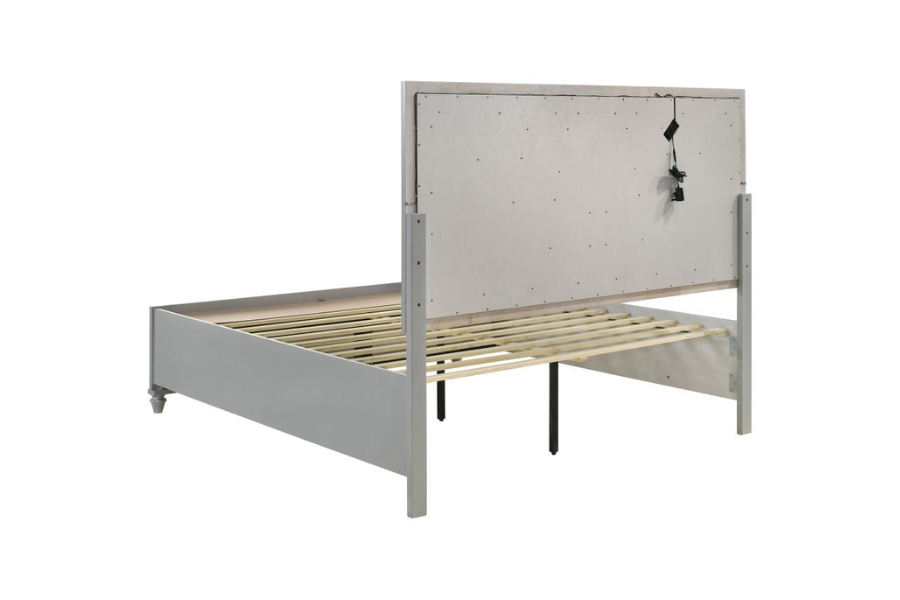 Juego de dormitorio Verónica de 5 piezas tamaño Queen en plata clara 224721Q-S5