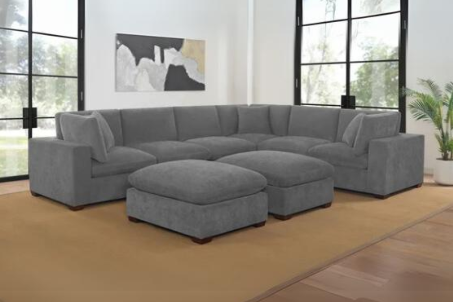 Thomasville Lowell 6 - piece Modular Sectional Floor model Floor Model