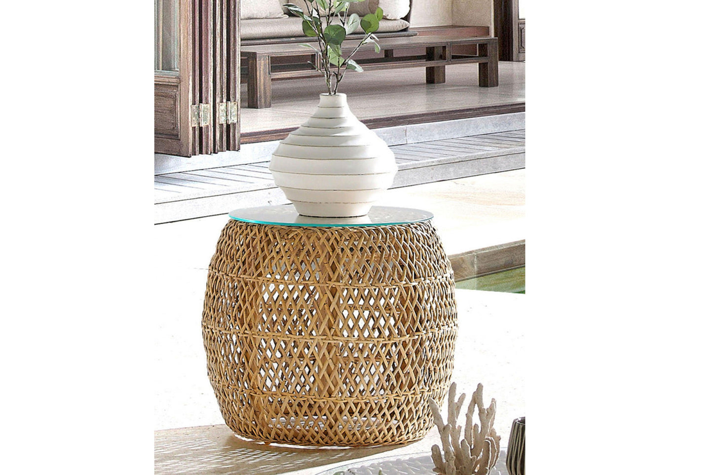 Sumatra end table with honey color. End table for the outdoor livingroom.