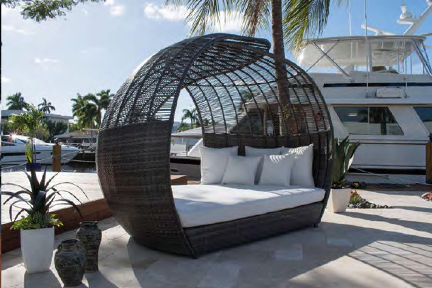 Banyan Daybed w/off-white cushion SKU: PJO-5001-GRY-DB - Venini Furniture